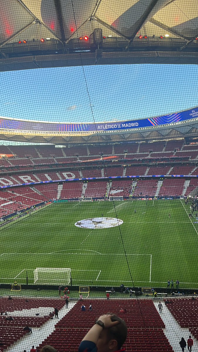 fcbsuporters's tweet photo. Som-hi Barçaaaa🔵🔴 https://t.co/BURPss82dO