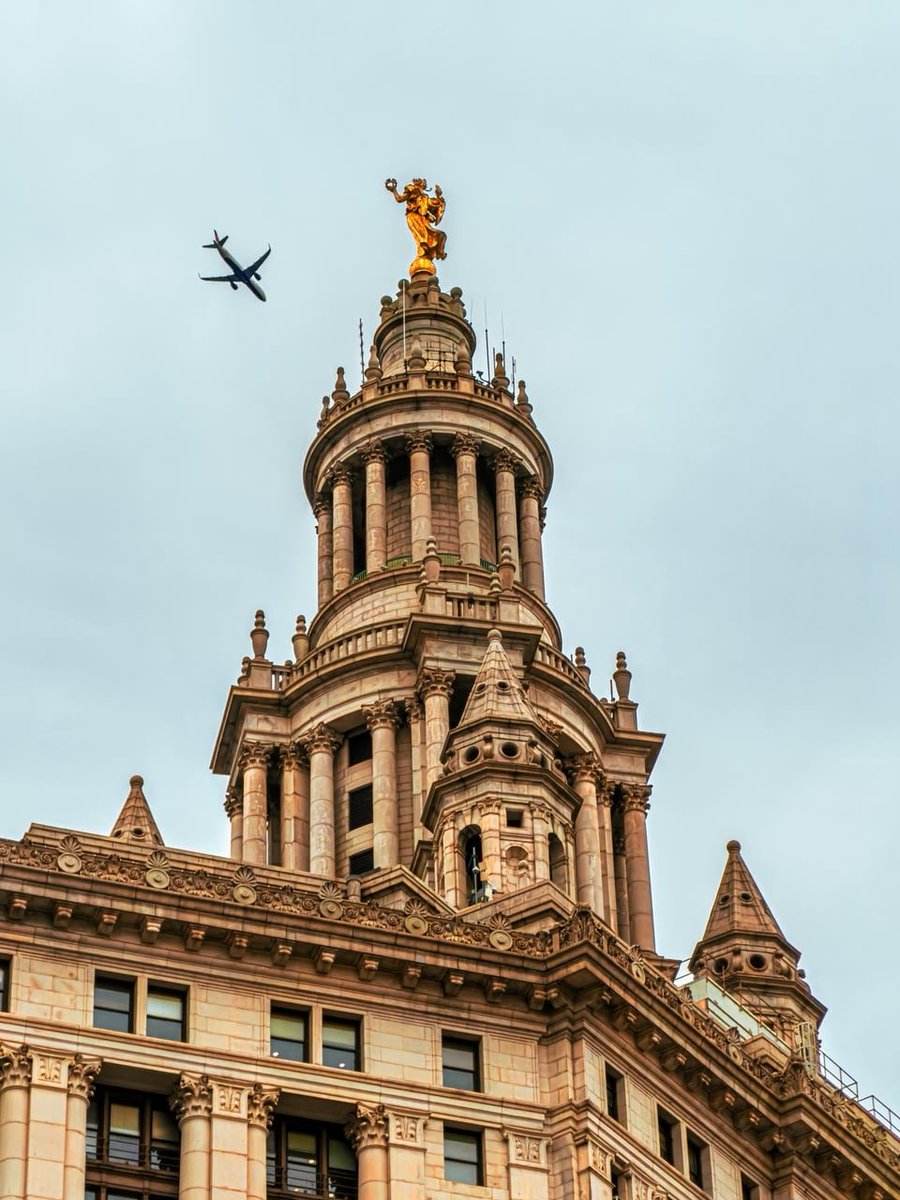 Phonenurd's tweet image. 6 months with the iPhone 17 Pro Max and one word sums up the camera: Reliable. I’ve tested the Xiaomi 15 Ultra, S26 Ultra, Vivo X300 Pro, and Oppo Find X9 Pro. While they have the "specs," they lack the consistency.
No matter the conditions, the iPhone just hits. The Chinese