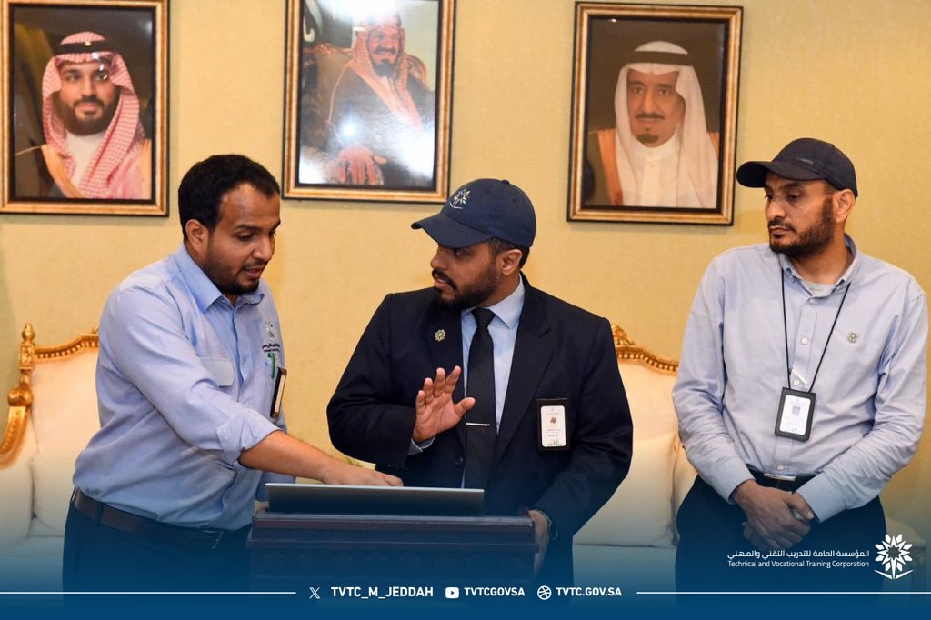 tvtc_m_jeddah's tweet photo. 🔷 مبادرة ||

يسرّ المعهد الصناعي الثانوي ممثّلًا بوكالة شؤون المتدربين أن يعلن عن إطلاق مبادرة «مساري» – بوصلة المتدرب التقني والتي تهدف إلى تطوير وتحسين الخدمات المقدّمة للمتدربين وتسهيل الوصول إلى جميع خدمات المؤسسة بطريقة سريعة وفعّالة ..

وتأتي هذه المبادرة ضمن جهود المعهد في تعزيز تجربة المتدرب ورفع مستوى جودة الخدمات المقدّمة بما يسهم في تحقيق بيئة تدريبية متكاملة وداعمة ..

#التدريب_التقني
#TVTC_MAKKAH