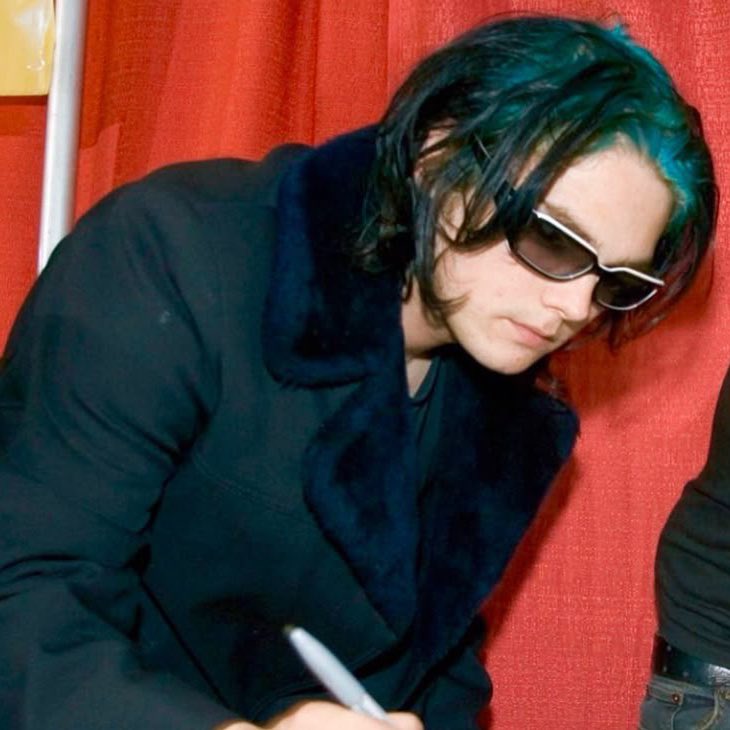my chemical loona daily tweet media