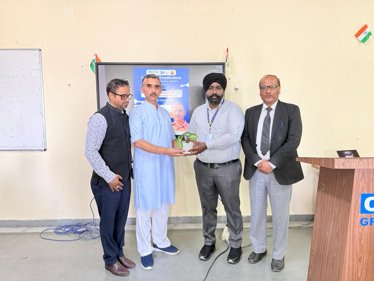 bvvm281212886's tweet photo. Bhagat Singh Vivekanand Vichar Manch organised a seminar on Bhartiya Civilisational Ethos and Contemporary Challenges
by Er. Shashank (BVVM State Patron) at CITI College Maqsudan Campus Jalandhar . https://t.co/XxJcPwy9UC