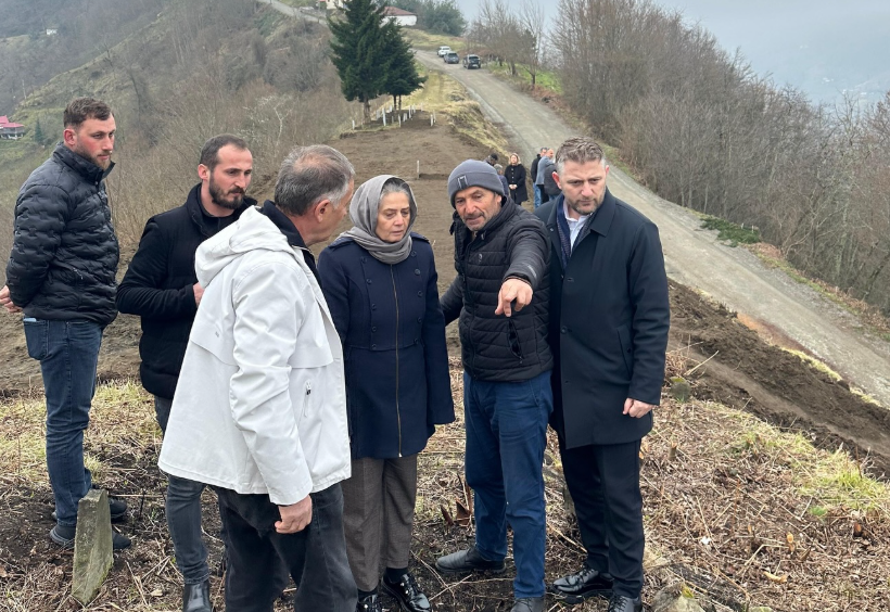 kuzeyteve's tweet image. SUİÇMEZ “KARADENİZ’İN TEK KARIŞ TOPRAĞI SATILIK DEĞİLDİR RANT DEĞİL, HALK KAZANACAKTIR” kuzeyteve.com/suicmez-karade… #chp #MADEN #sibel suiçmez #tepki #trabzon #Poltika