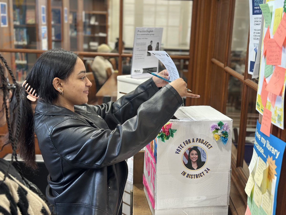 CMJenGutierrez's tweet photo. Only 6 days left, and these District 34 neighbors have already voted. Have you?!

Participatory Budgeting is your chance to decide how to spend $1 MILLION in our community, and voting is open to everyone 11 years and older. You can vote in person or here: https://t.co/nnlnJNhWud https://t.co/QuLVqQieLN