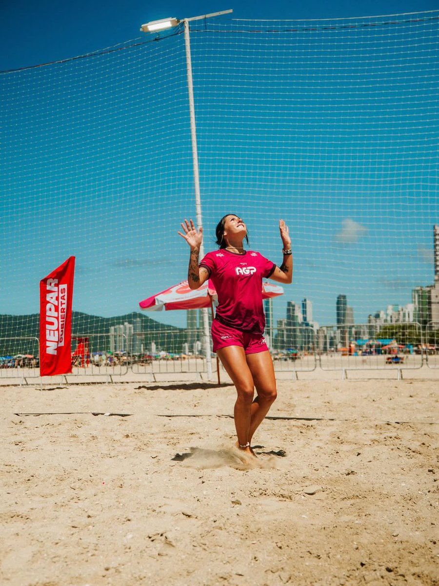 Central Ana Castela tweet media