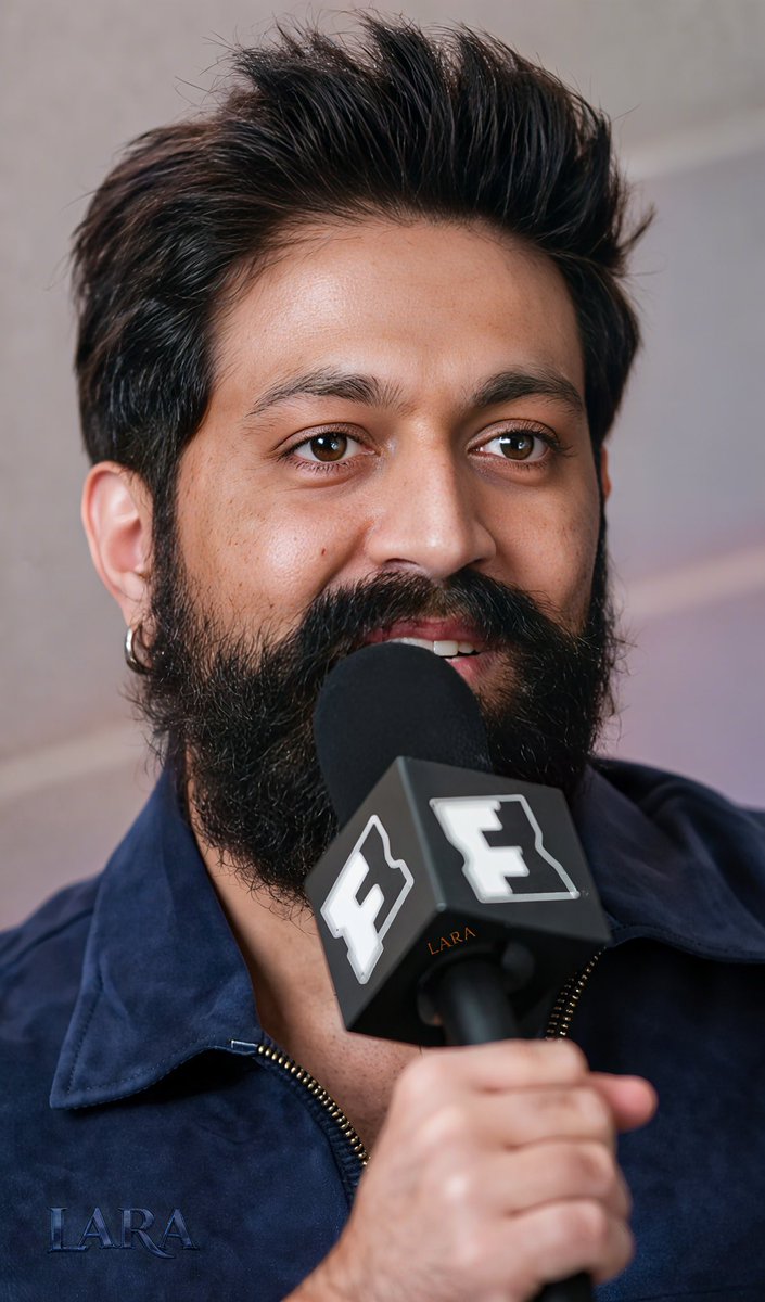 Vishnupr879's tweet photo. Boss looks classic 😍🔥

#YashBOSS #Yash #Ramayana https://t.co/EOP7UJGoMN