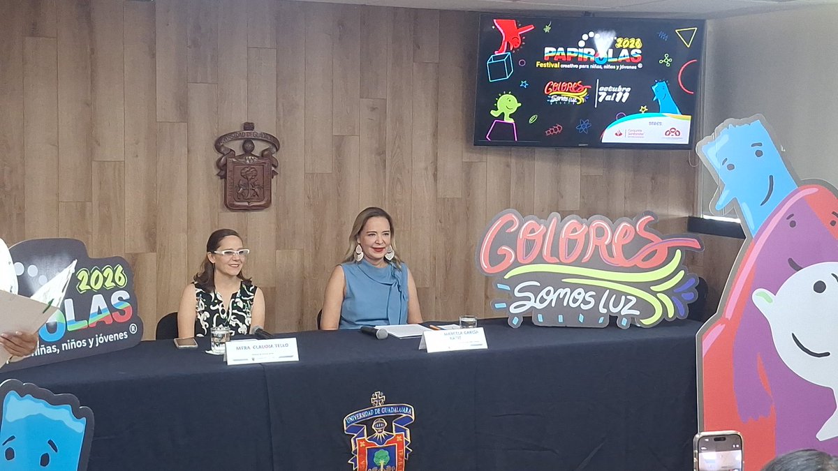 Informe24GDL's tweet photo. Este martes se presenta la imagen 2026 de @papirolasgdl en las instalaciones de la rectoria de la @udg_oficial bajo el lema "Colores, Somos Luz", concepto que surge del sistema RGB de colores y su combinación.
#papirolas #udg https://t.co/9zdBjgczTZ