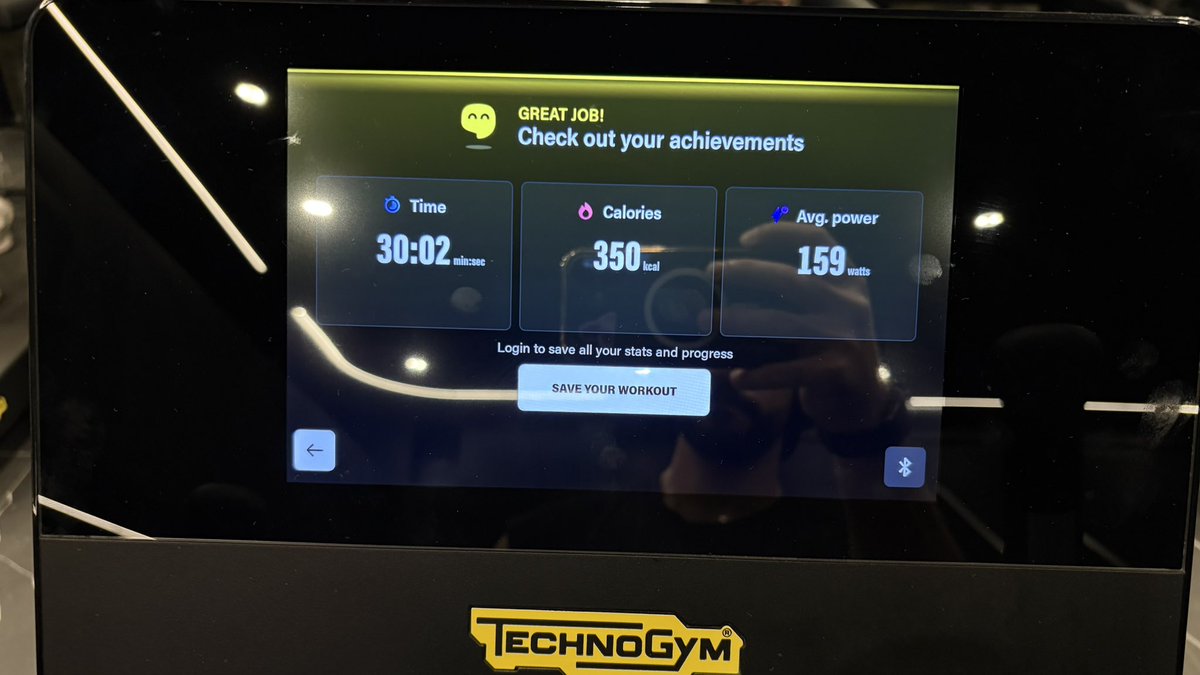 K U Z E Y ‏ tweet media