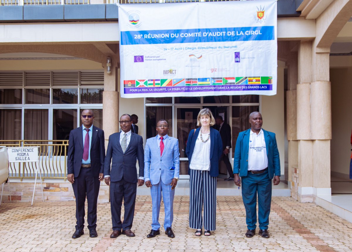 _ICGLR_'s tweet photo. Balthazar Nyanduye, DG de @OBM_office a rappelé le rôle clé du Comité d’audit pour garantir la crédibilité et l’efficacit�� du #MRC en assurant la vérification des pratiques des exportateurs, la traçabilité renforcée pour des chaînes d’approvisionnement responsables.
#Transparence https://t.co/DXJs12P1ZI