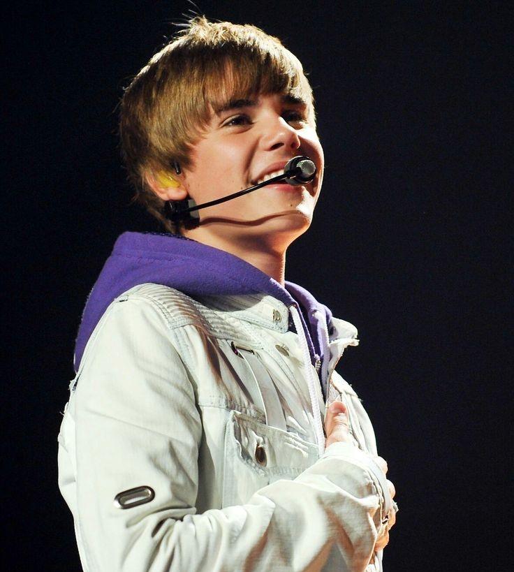 Justin Bieber Charts tweet media