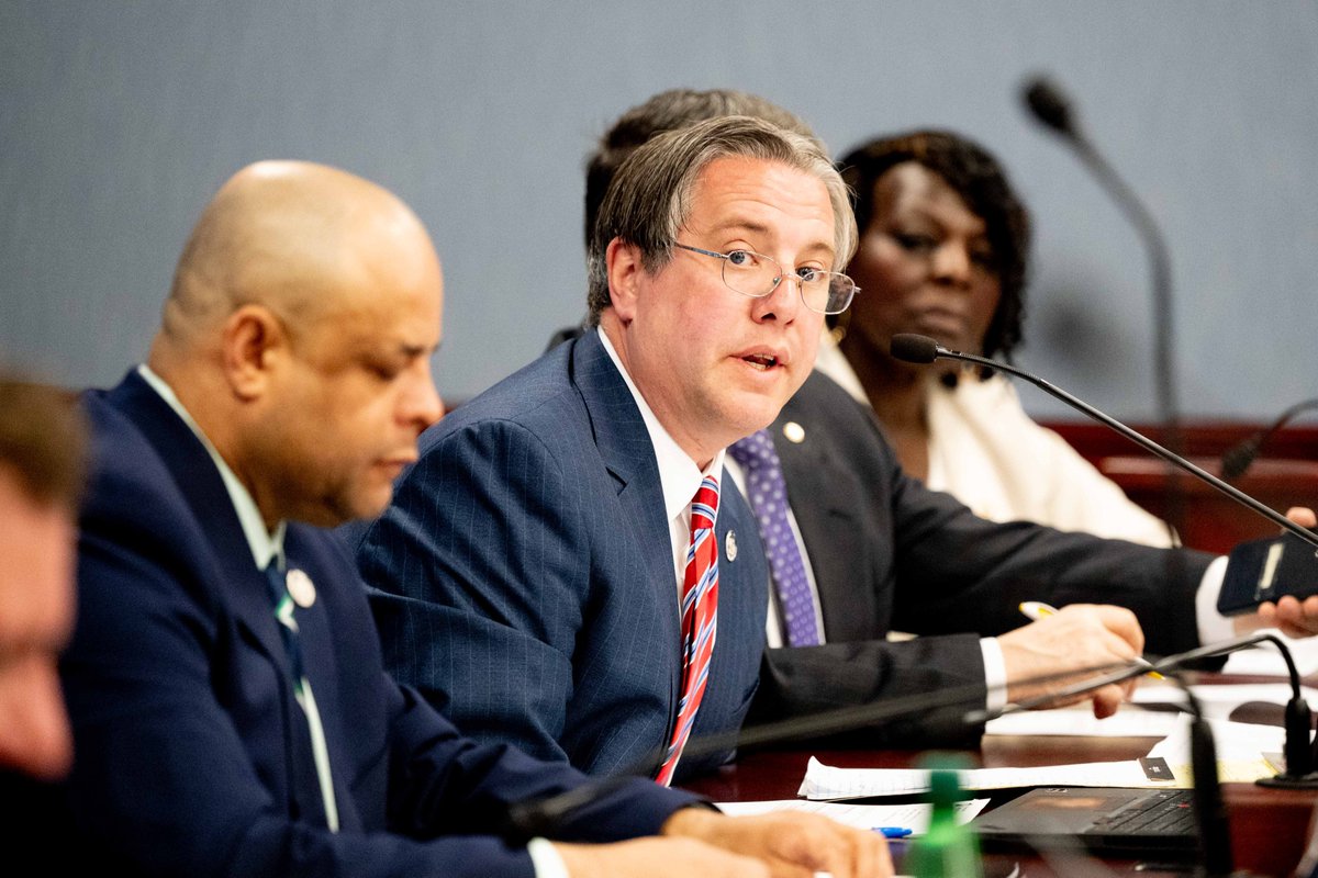 PAHouseLabor's tweet photo. Yesterday, the committee held a voting meeting and favorably reported two bills to the full House: @RepTimBrennan's bill to increase burial benefits for workers who are killed on the job (HB 2049), and @SenTartaglione's bill to update the state's accessibility code (SB 867). https://t.co/z9b1YBnOg2