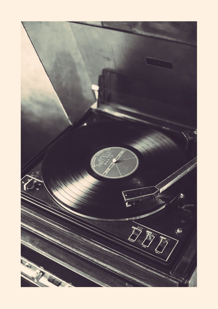AcyRunway13's tweet image. Haiku -

Continuous loop...
Grooved vinyl, replays our song
My heart, my love, you

#vss365 #loop #poetry 
#haiku #writingprompt 
📷 Pinterest Image