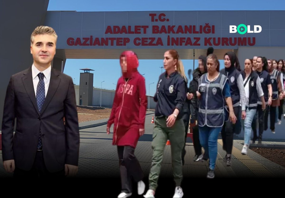 news_2026neu's tweet photo. 📌Geçen yıl Gülen Hareketi gönüllüsü olmakla suçlanan ve halen cezaevinde tutulan Gaziantep Üniversitesi öğrencilerinin aileleri psikolojileri bozulan çocukları için adalet ariyor.

Taner Nakıboğlu’nun da bulunduğu çoğu kız öğrenci 77 kişi tutuklanmisti.

Köfteci AbdullahAmca https://t.co/BijaXPl5iO