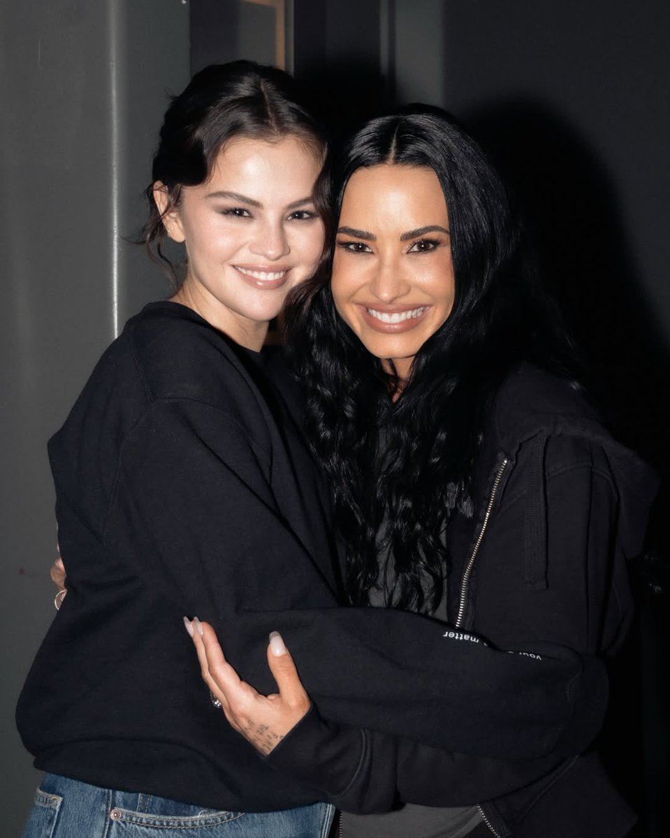 Demi Lovato Brasil tweet media