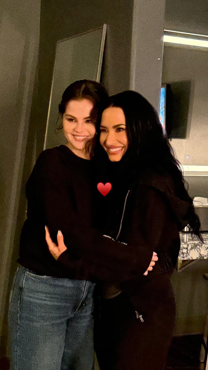 Demi Lovato Brasil tweet media