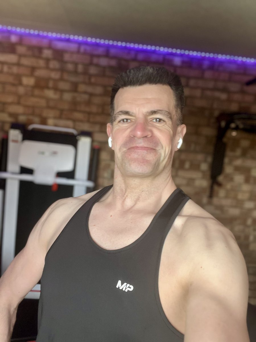 AnthonyIsaacs's tweet image. Tuesday’s workout featured 3 PB’s! Really pleased I’m continuing to progress #gym #workout #progress