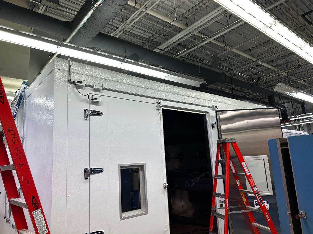 AES_Chambers's tweet photo. We offer two types of walk-in room builds depending on the application and facility requirements. Systems can be constructed and tested at our factory before installation, or completed as a field-built walk-in, where the room is assembled directly at the customer’s facility. https://t.co/L02j42Jtyo