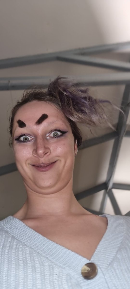 TayToeBeans tweet media