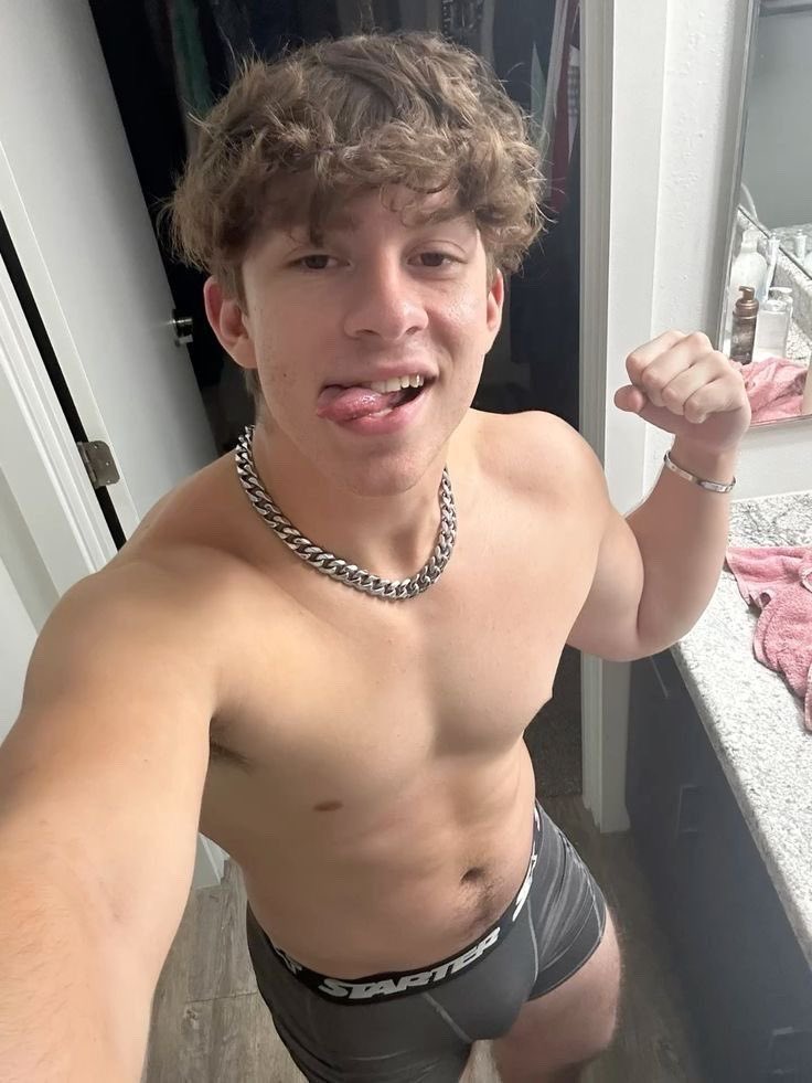 everything4men tweet media