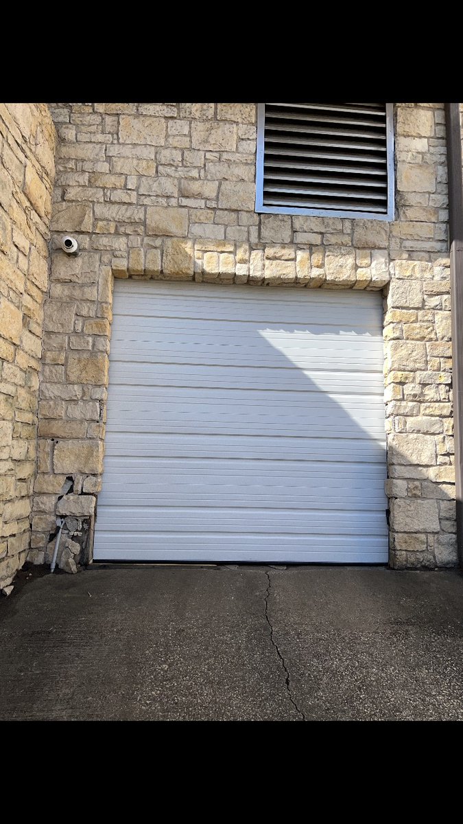 DoorDavis8344's tweet image. We were contacted by our suppliers about a price increase coming ASAP. Call Davis Door Service Before prices increase on April 17, Call us today @ 817-880-5103 #GarageDoorUpgrade #BestDeal