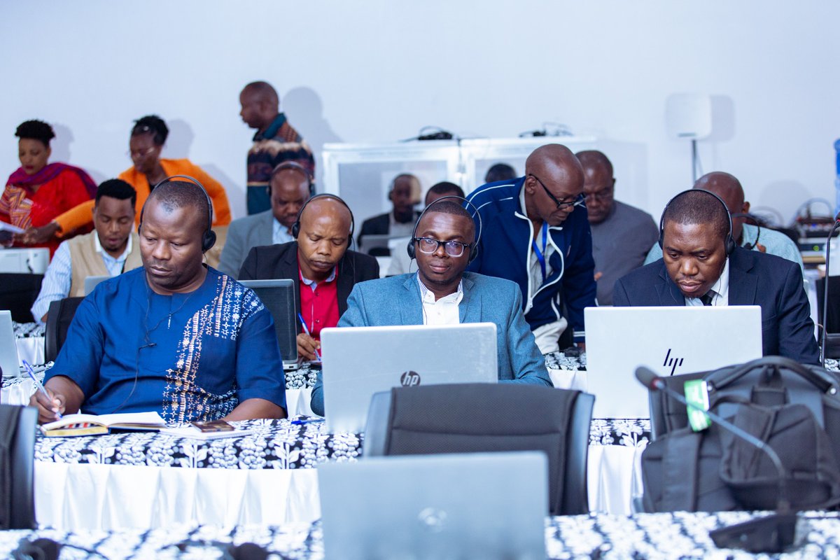 _ICGLR_'s tweet photo. Ham Mungyereza, représentant le SE de la CIRGL @mubitaluwa a salué les progrès déjà franchis par le comité, dont la formation des auditeurs accrédités en mars 2026, renforçant ainsi la #transparence et le Mécanisme Régionale de Certification de la CIRGL. https://t.co/NVYyXbJ6Yz