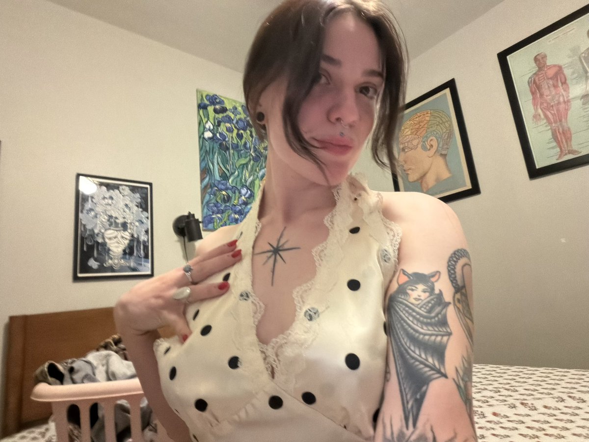 alice carousel tweet media