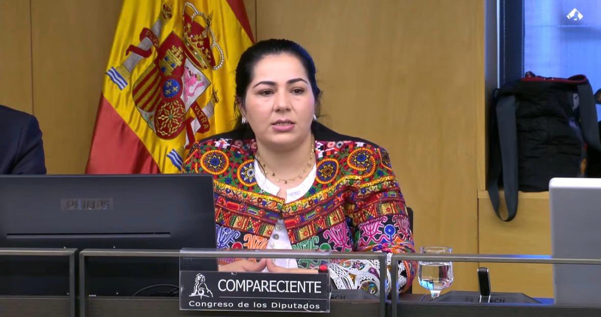 silviafranco0's tweet image. Khadija Amín ha puesto hoy voz en el #Congreso a quienes han sido silenciadas en Afganistán: niñas sin escuela, mujeres sin derechos, vidas borradas. 💔

Un apartheid de género.

España debe estar a la altura. 
No cabe el silencio.
#Afganistán
#DerechosHumanos
@khadija51922579