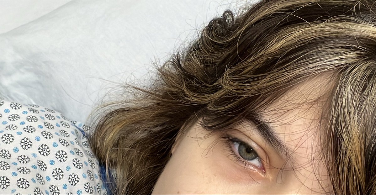 7th year: aki 𖤝 tweet media