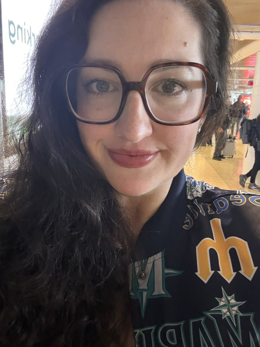 emily bengaltiger 🐈‍⬛ ⚾️ tweet media