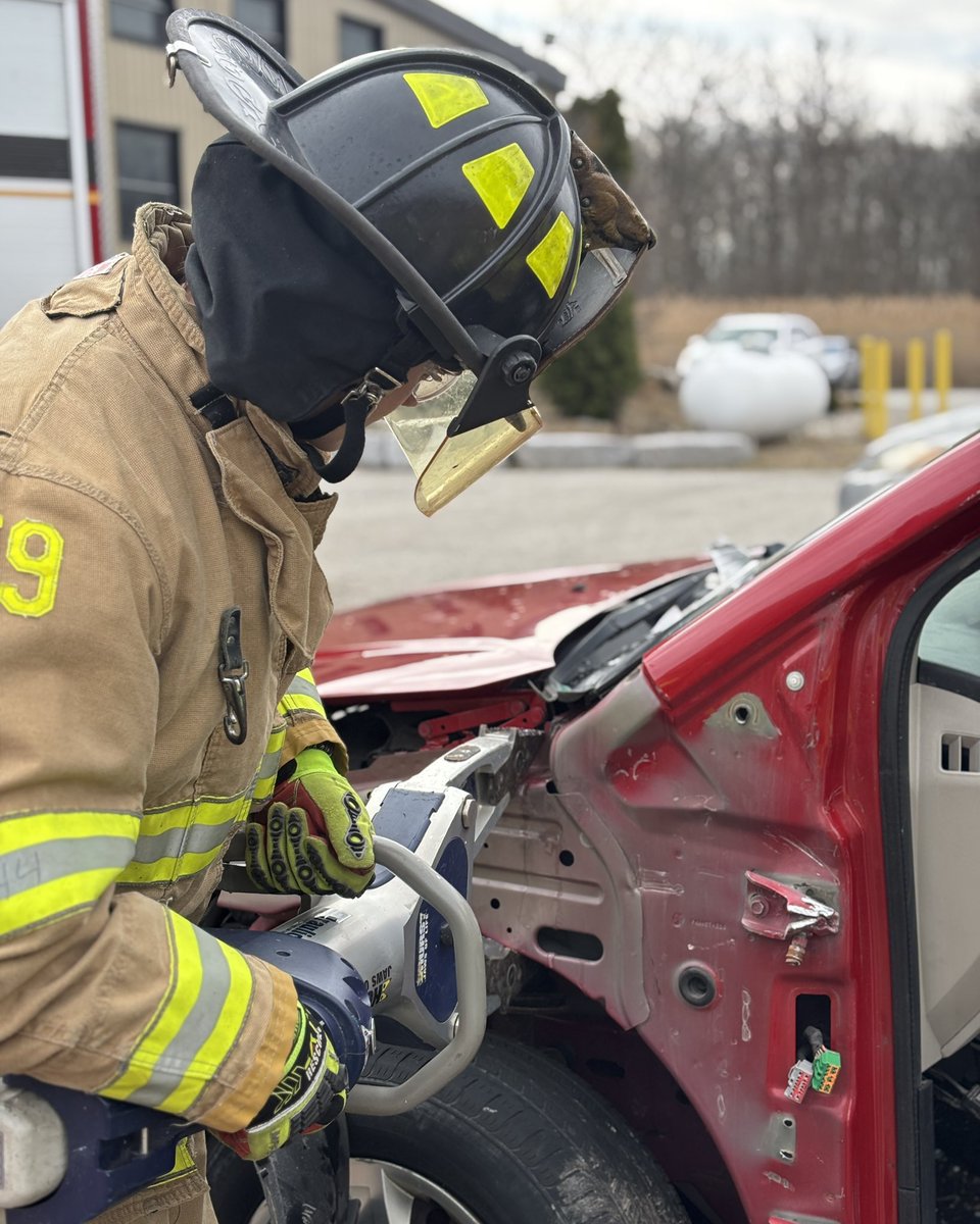 Sarnia Fire Rescue tweet media