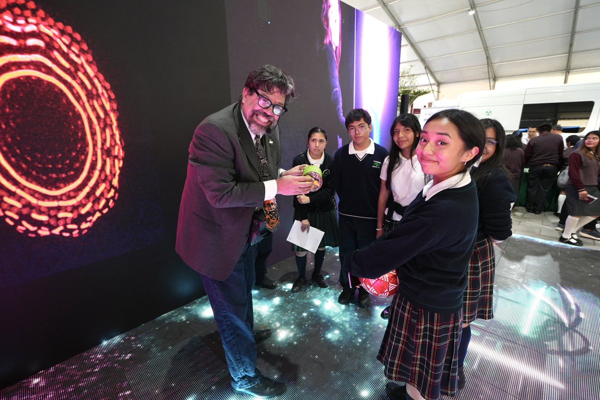 Luz Elena González Escobar tweet media