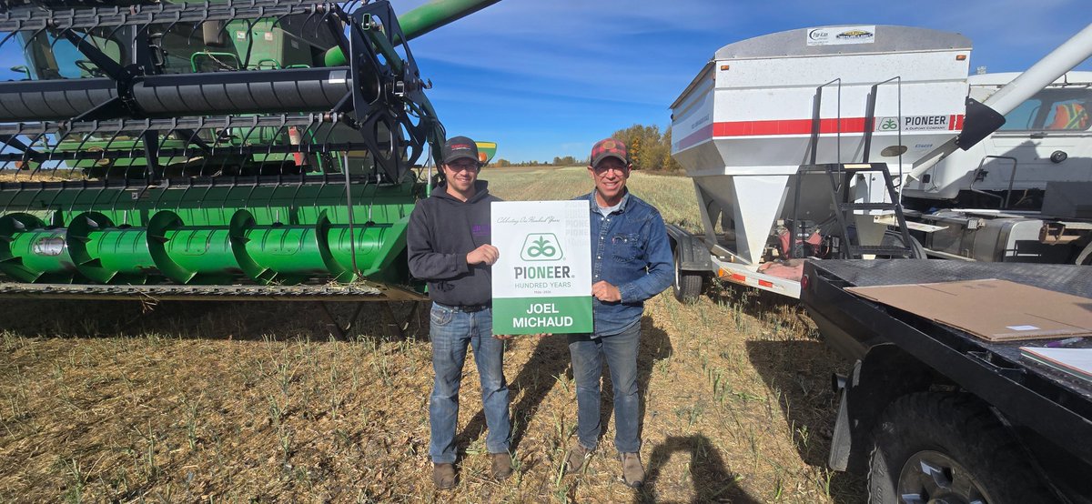platinum1286's tweet photo. This year is the 100th Anniversary of the PIONEER Seed Brand. Its was an amazing year last year leading into this year with the introduction of our cutting edge 100 Series Canola. Thanks to all our customers, we hope we enjoy your 100 anniversary shed signs! 
@PioneerSeedsCA https://t.co/2OhZPtq4MW