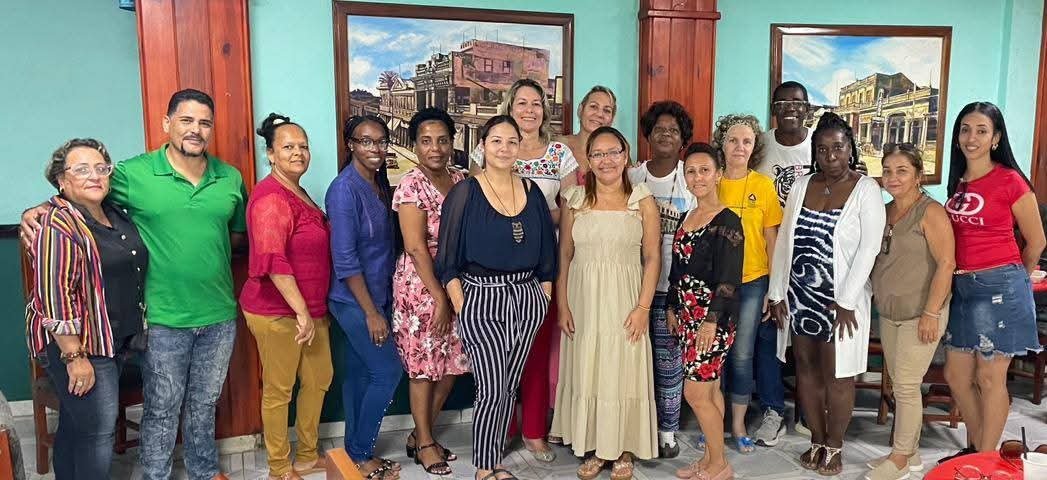 SaludGuantanamo's tweet image. ⚕️Desde redes sociales la Doctora Yamilé Rodríguez Sotomayor, Rectora de la #Universidad Médica de #Guantánamo, expresó su orgullo de pertenecer al equipo de cientistas sociales guantanameros, "que ya es una gran familia", dijo, y "a la vanguardia". #CienciaCubana
#CubaPorLaSalud