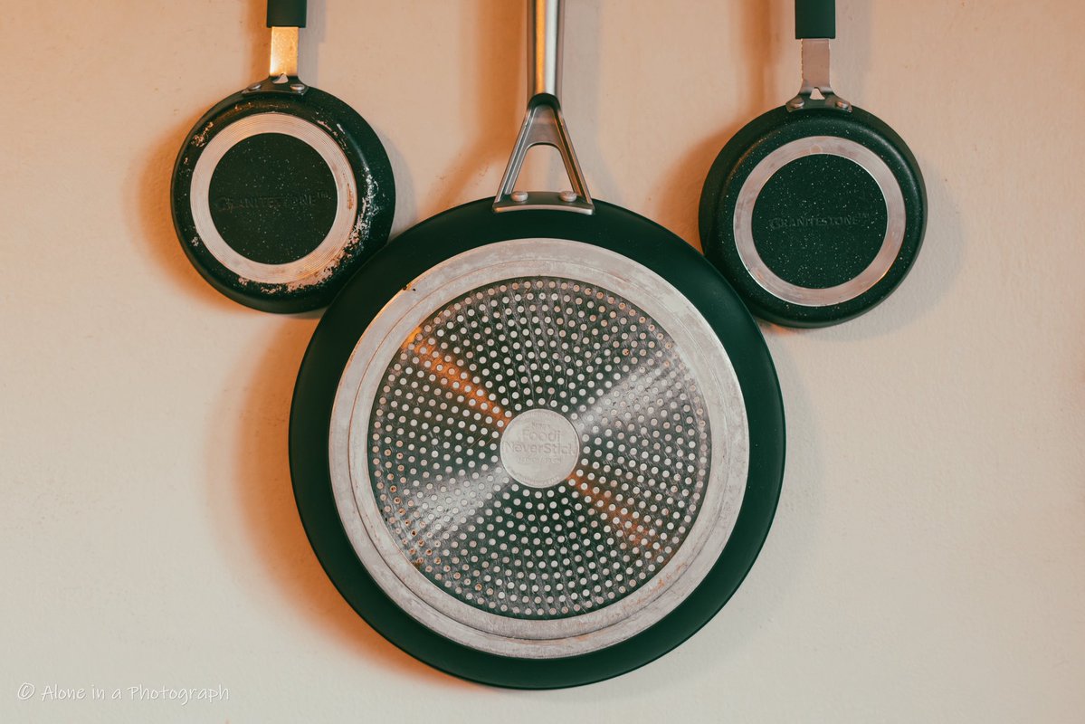 Tom_AIAC's tweet image. Apparently either my wife or I was putting away our dishes and without noticing until a day or so later, we had ended up creating a “Hidden Mickey!”

#photography #hiddenmickey #mickeymouse