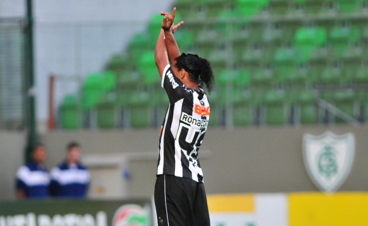 “Tinha essa motivação, que era ganhar a Libertadores e fazer história. Grandes jogadores, com muito talento. Cada um sabia o que tinha que fazer. Cada um sabia como tinha que ajudar um ao outro. Ficamos em segundo lugar, daí nos classificamos para a Libertadores. Uma conexão com