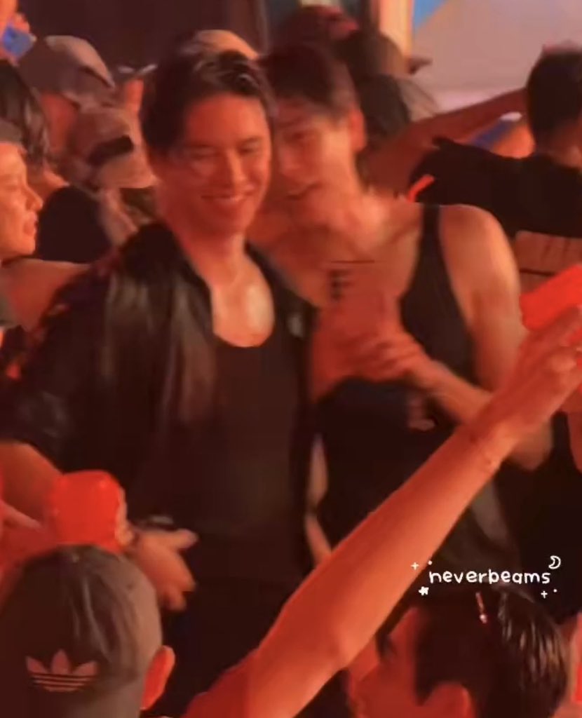 ไอ่จู้ tweet media