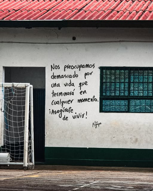 hombres's tweet photo. https://t.co/sfwpxZDfKZ