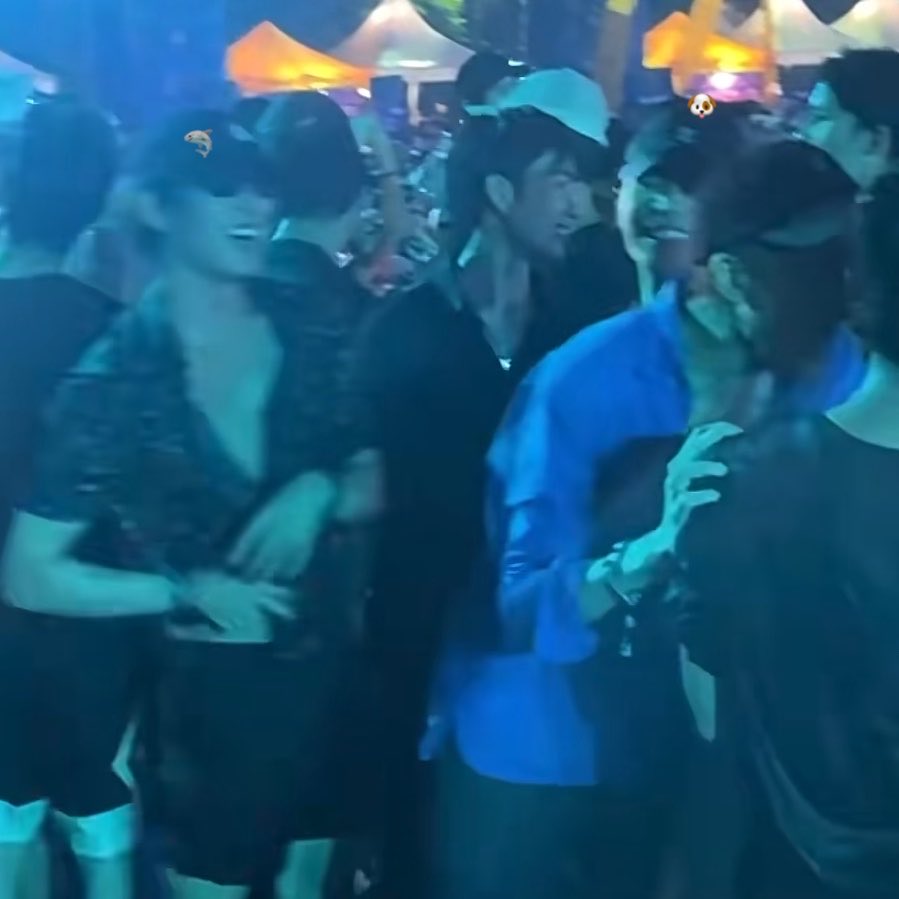 ⋆˚ aj 𝜗𝜚˚⋆ tweet media