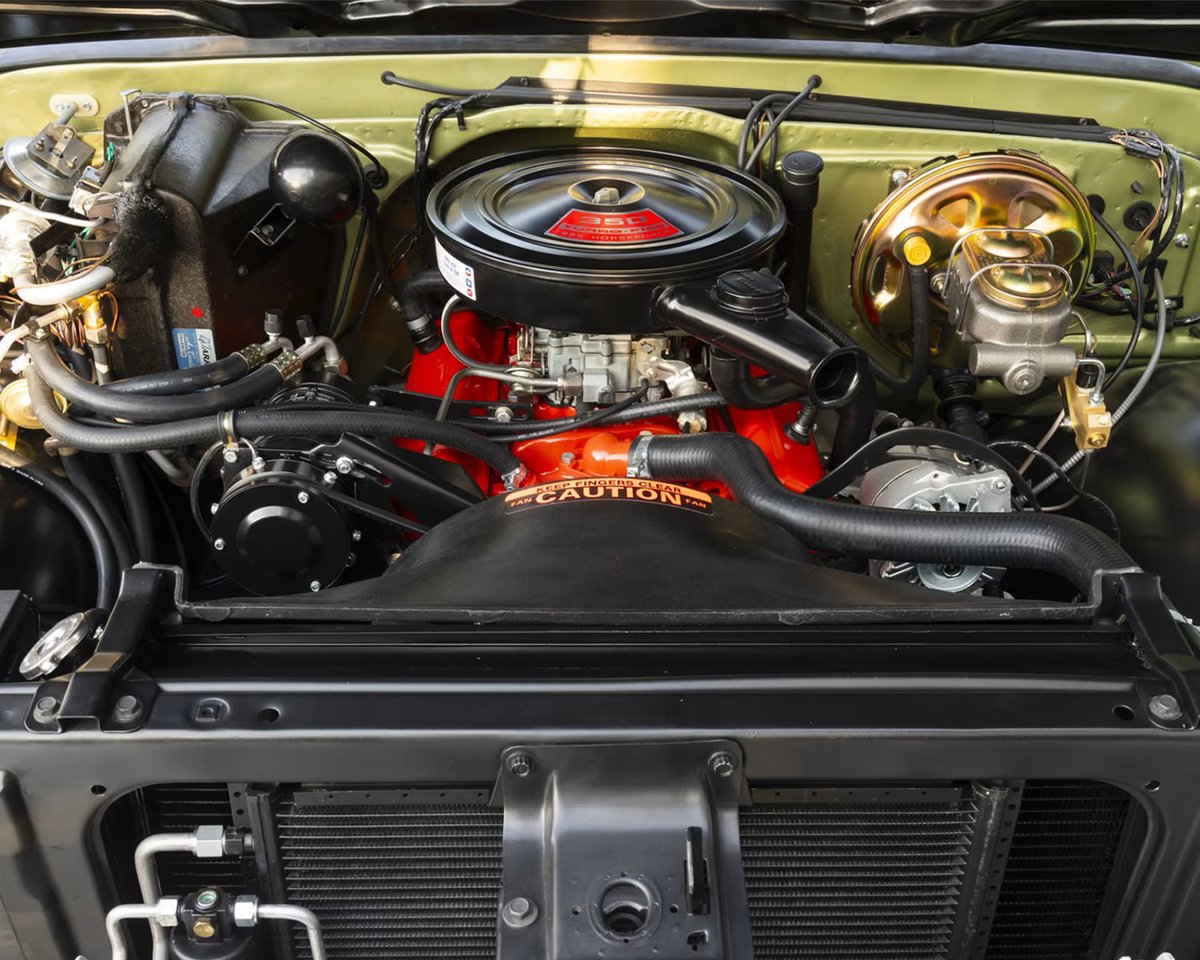 Barrett_Jackson's tweet image. Back to its roots. This custom 1972 @Chevrolet #K5 #Blazer is powered by its rebuilt matching-numbers 350ci V-8 engine paired with its original SM465 four-speed manual transmission. Selling with No Reserve at the 2026 #PalmBeach Auction.

Learn more: bit.ly/PB26TW-1972Che…