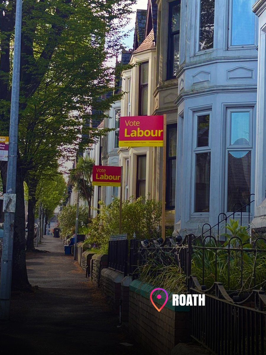 WelshLabour's tweet image. This is grassroots campaigning at its best. Every garden stake is a conversation had, a vote of confidence, a neighbour choosing Welsh Labour.

And we are ready to build a new chapter for Wales. 

Let’s keep going, together. 🌹