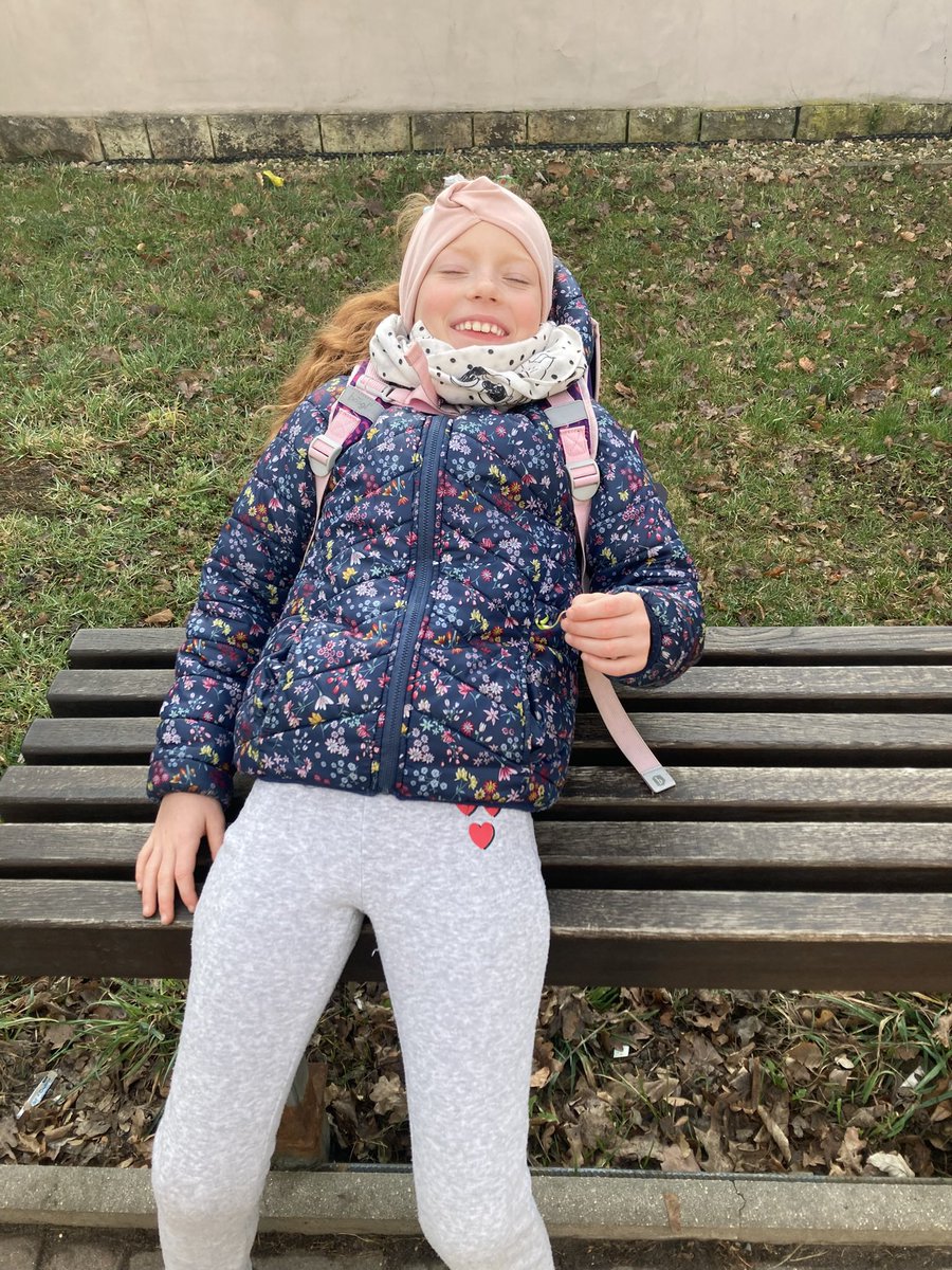 Zde někde Hrabal tweet media