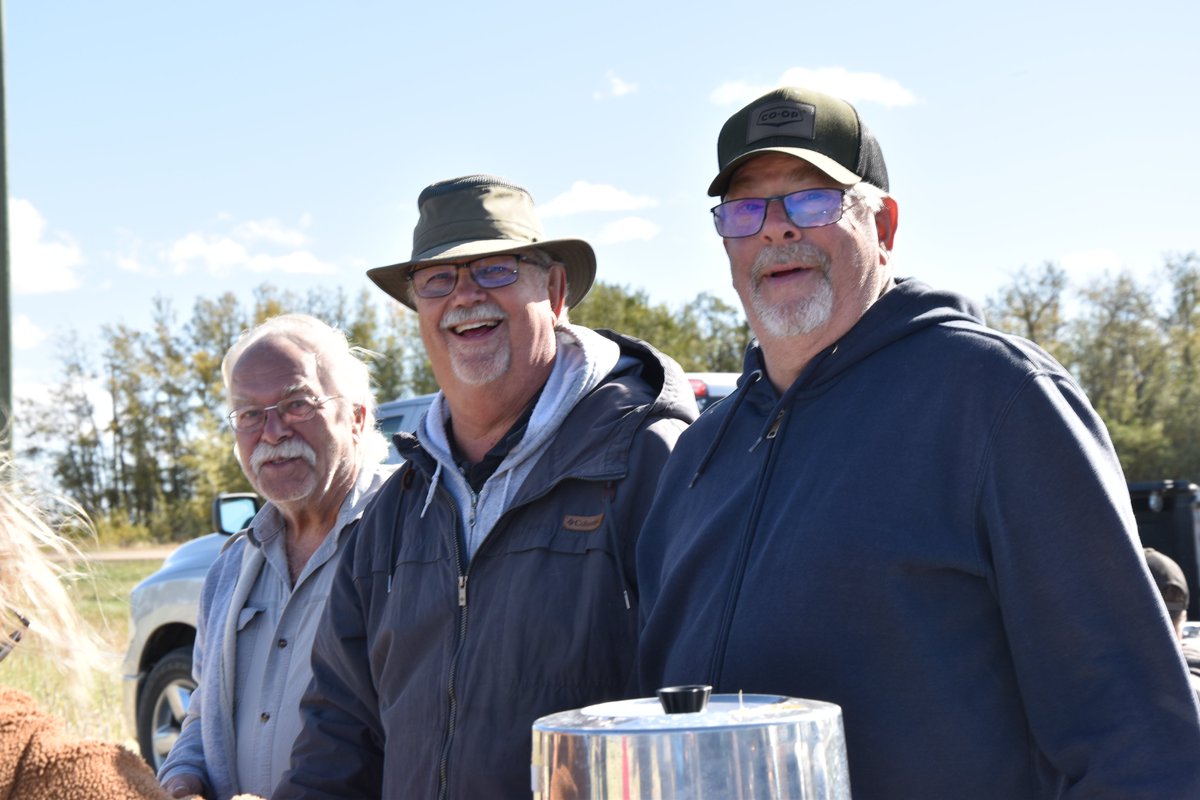 NeerlandiaCoop's tweet photo. Join us at the Agro Office on April 21 at 12 noon for the Spring Kickoff BBQ &amp; Seed Pickup Day. We will also be celebrating Glenn Vanderlugt's Retirement after many years with us - stop by to wish him well!
BBQ is open to staff, customers &amp; the community.
https://t.co/nqzfcnf8wH https://t.co/TUFfBHqlVJ