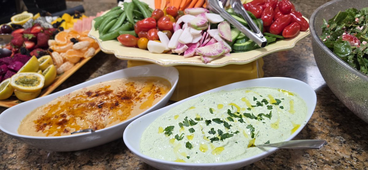Foodfaye's tweet image. Learning About the Thermomix from Lynette MacDonald of @Thermomixusa
While Enjoying a Spring Produce Menu from @MelissasProduce. Wonderful
#hummus, herb dip, carrot-beet salad, turmeric #wellnessshot and lots more!
