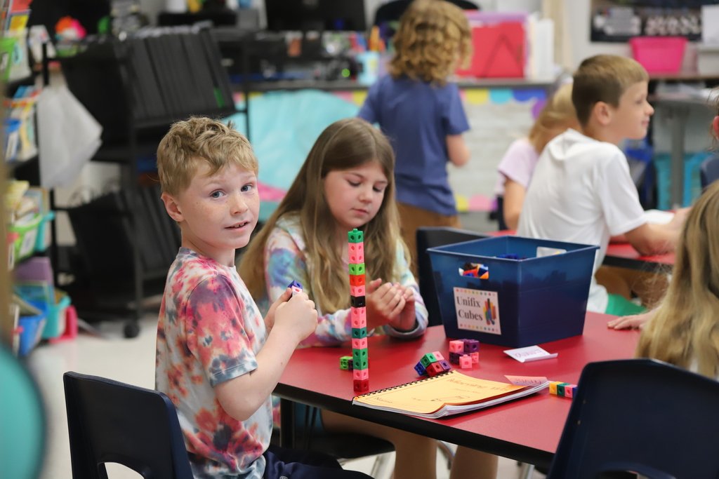 bcpsky's tweet image. From staff training on Bullitt Day to students returning today, the energy at BCPS is unmatched! ⚡️ Our students’ focus reflects the high expectations our staff sets for success.

Huge thanks to FES, MES, and ZMS for the warm welcome today! 👏 #BCPS #MovingForward