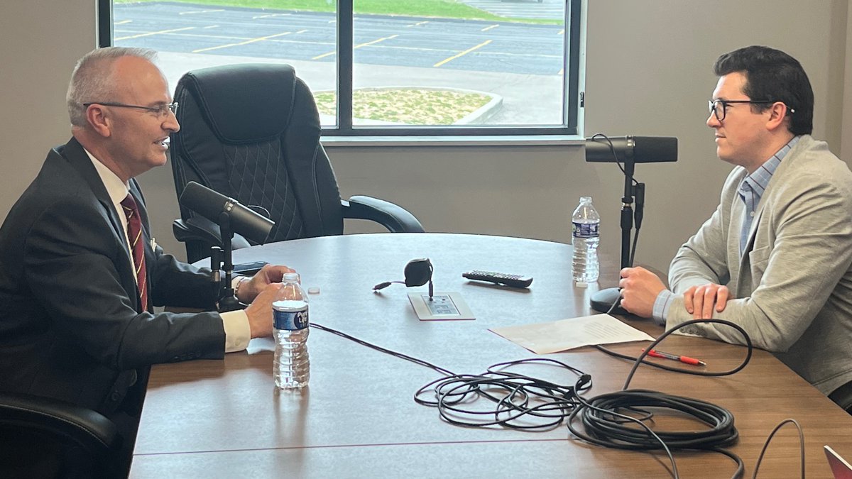 Jonathan E. Swan tweet media