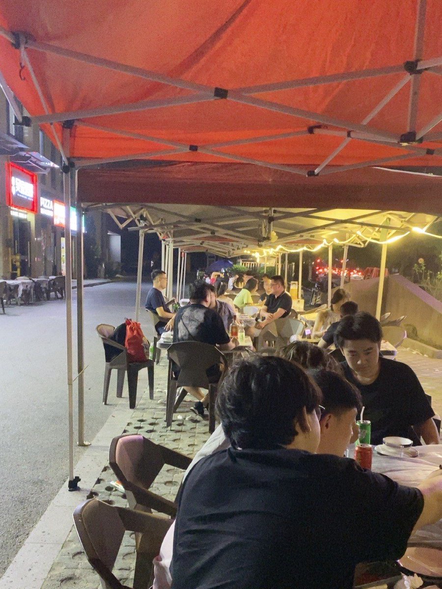 J.r.naeder tweet media