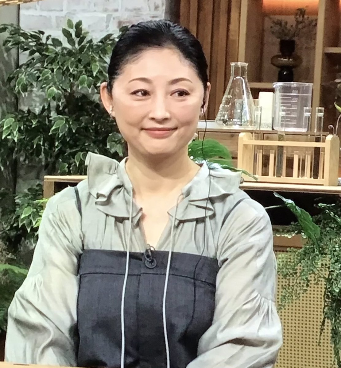 能登はまだまだ復興途中、珠洲市の「建具バンク」が紹介された。京都の沢藤三八子が能登に？ドラマ「ラジオスター」で能登のお姉さんを演じるあの人、京都弁と能登弁をも操る常盤貴子は愛する役者のひとりである。我が故郷をありがとう。#珠洲市建具バンク　
#常盤貴子　#夜ドララジオスター　#災害FM