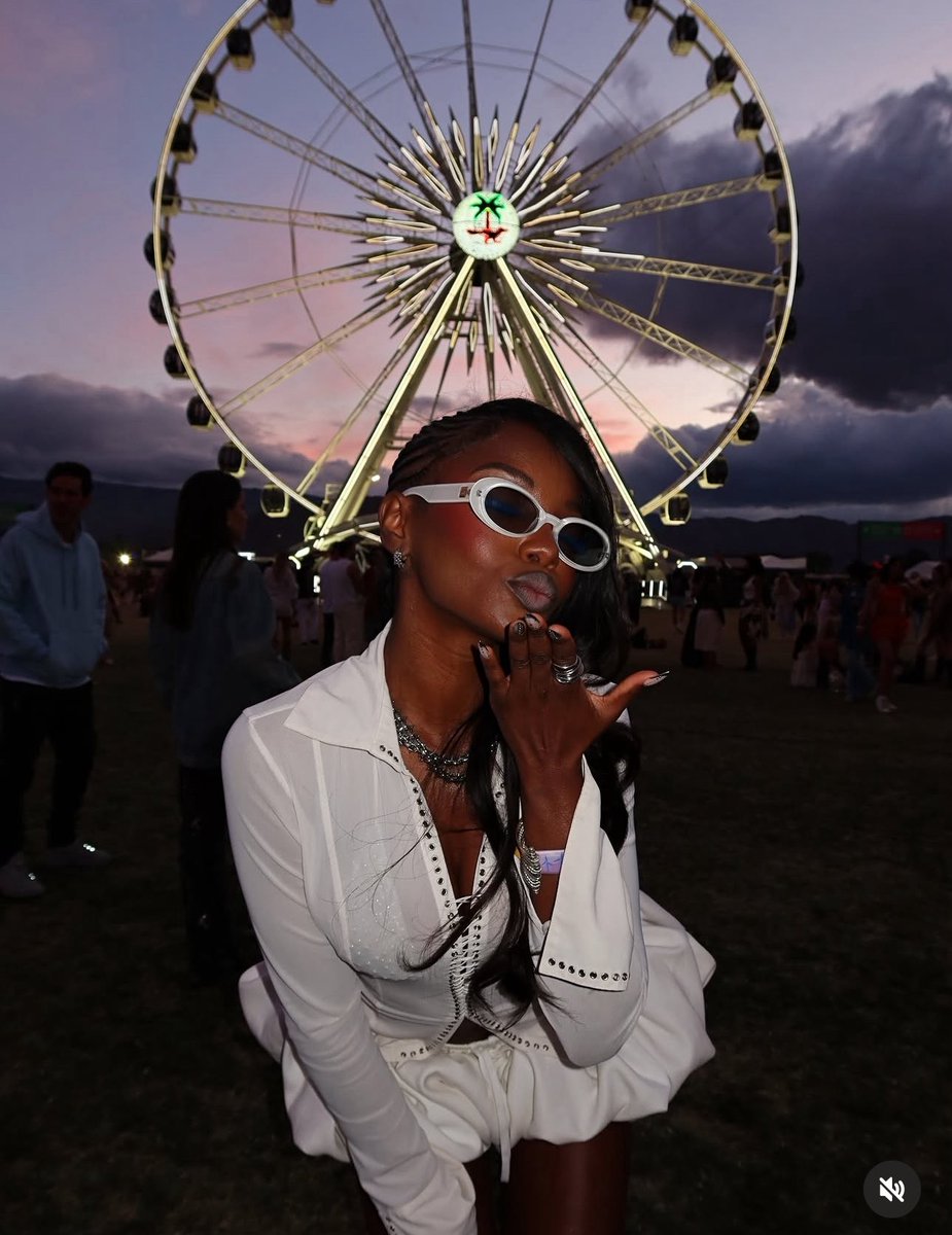 Realitea_TvJunk's tweet image. Chelley is taking it