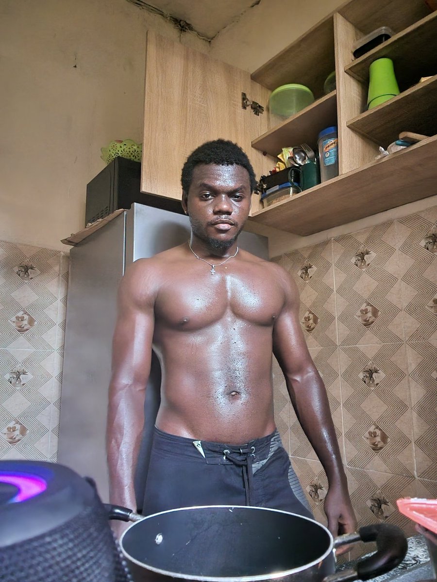 mr. essien tweet media