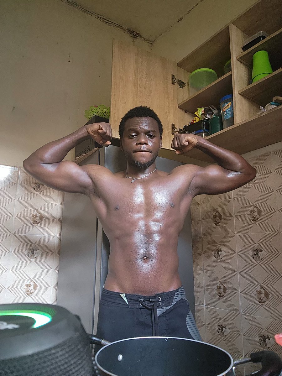 mr. essien tweet media