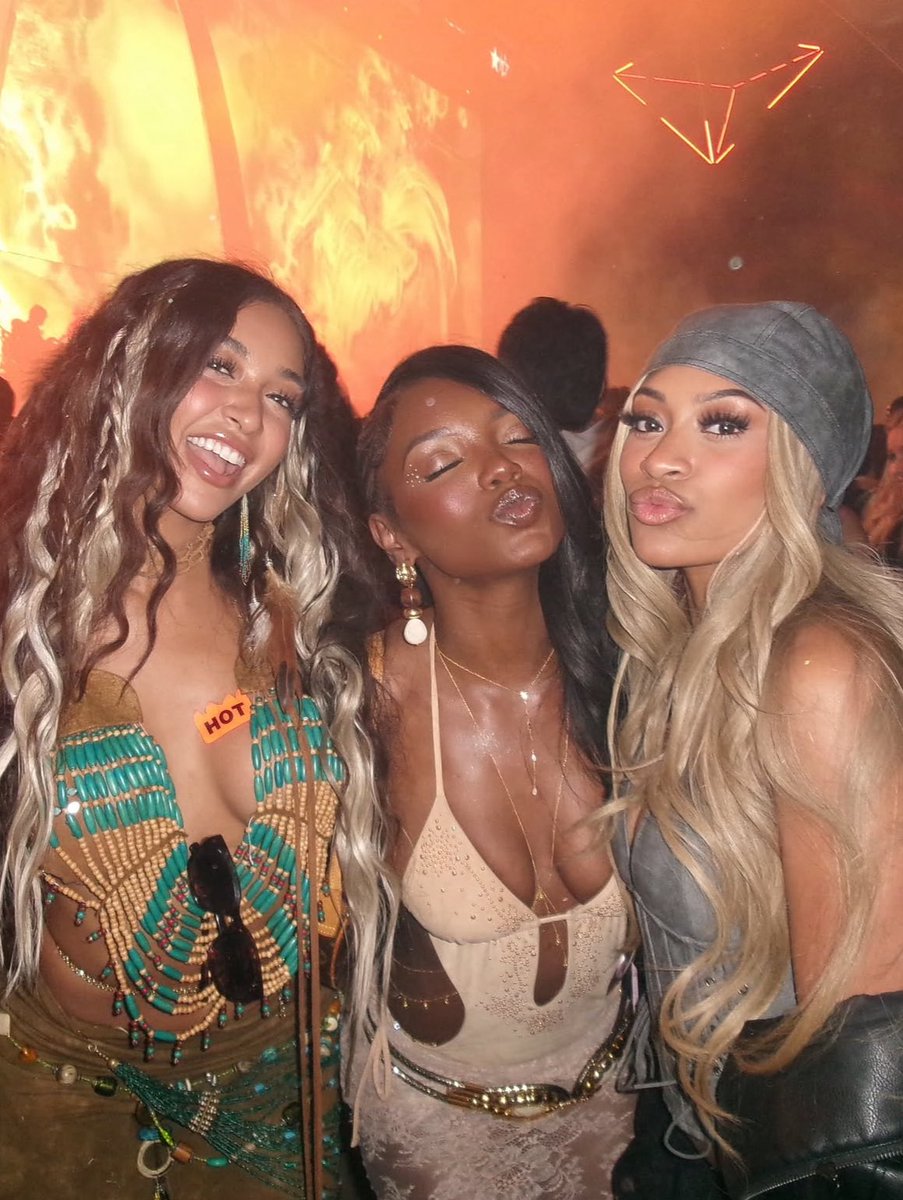 Khlo🤍 tweet media